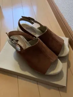 ブラウン スエード ウェッジサンダル