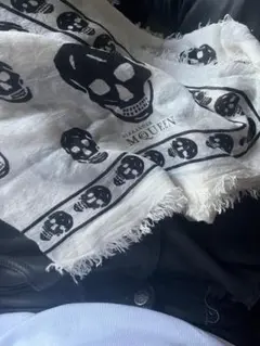AlexanderMcqueen アレキサンダーマックイーン スカル ストール
