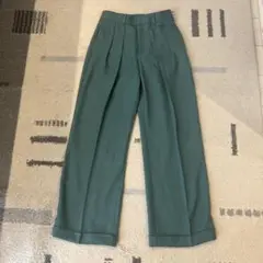 グリーン プリーツ入り ワイドパンツ
