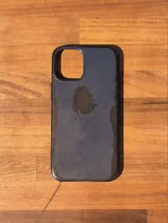 【純正】iPhone12mini用　レザーケースのサムネイル