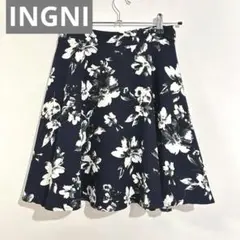 イング　膝丈花柄フレアスカート ネイビー
