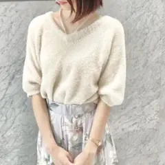 新品未使用☆定番人気 ココディール フェザーラリエット5分袖ニット アイボリー