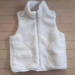 GU ホワイトフリースベスト