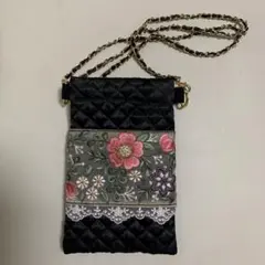 インド刺繍リボン　サコッシュ　ブラックキルティング×ピンクのお花　レース