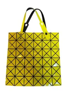BAOBAO ISSEY MIYAKE トートバッグ バオバオ イッセイミヤケのサムネイル