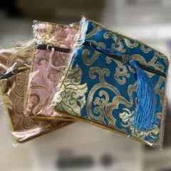 M*❤様 刺繍入りポーチ タッセル付き 3色セット