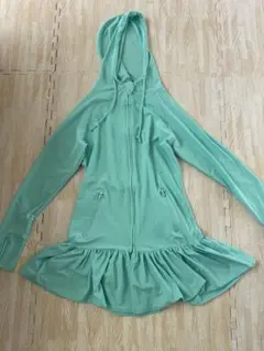 ミントグリーン フリル付きラッシュガード