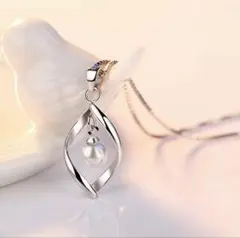 新品　ダブルハート型 クリスタルネックレス