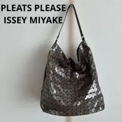 PLEATS PLEASE ISSEY MIYAKE ショルダーバッグのサムネイル
