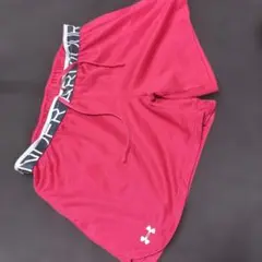 Under Armour ピンクハーフパンツ