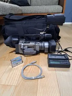SONY DCR-VX2100 ビデオカメラ本体・ライト・三脚等