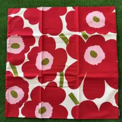 フィンランド marimekko ウニッコ クッションカバー 45×45 新品のサムネイル