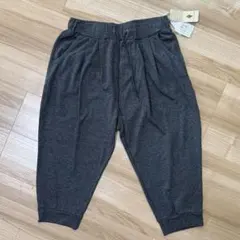 グレー ジョガーパンツ