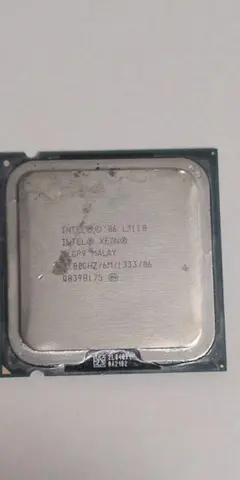 ジャンク Intel Xeon L3110 3.00GHz LGA775