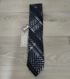 未使用品　VIVIENNE WESTWOOD 千鳥柄　チェック　総柄　ネクタイ