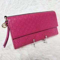 レア美品✨グッチ◇インターロッキングチャームフラップ長財布　ラズベリーピンク