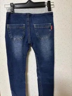 ストレッチデニムパンツ　キッズ130㌢　ムージョンジョン