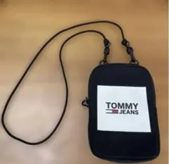 TOMMY JEANS サコッシュ　スマホ入れ　ブラックのサムネイル
