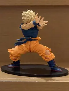 孫悟空 フィギュア 戦闘ポーズ