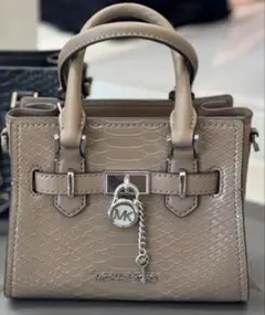 新品未使用！MICHAEL KORS ヘビ革風ハンドバッグ