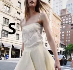 ZARA ザラ　レーストリムトップス　新品、未使用