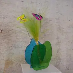 韓国好きにおすすめ！新品【アクリル スケルトン フラワーベース 花瓶】