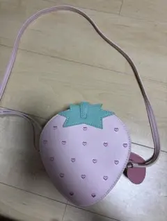 グローバルワークいちご型ショルダーバッグ ピンクのサムネイル