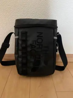 ザ・ノースフェイス、ヒューズボックスシリーズ、ショルダーバッグ BK ブラック