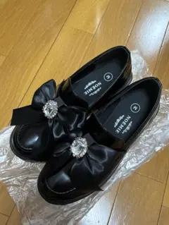 NOÉMIE ブラックリボンローファー M