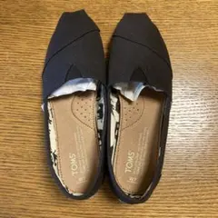 TOMS トムス スリッポン 黒 廃番品 アニマル柄 W7 24cm