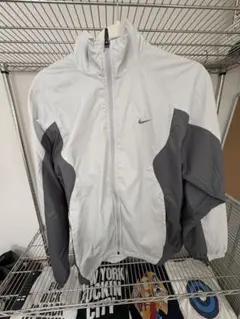 Item thumbnail for item 36a26d1e-9f3a-4eaf-ac78-00d2fae400b6