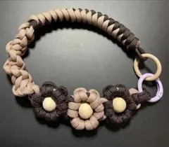 フラワーモチーフ パラコード ハンドストラップ