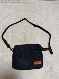 ユニバーサルオーバーオール サコッシュ