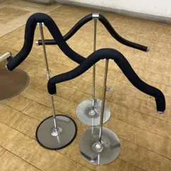 スタンドハンガー 曲線デザイン 金属製