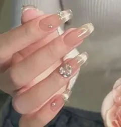 ネイルチップ　グラデーション　マグネット　ストーン付き ヌーディーピンク