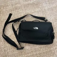 THE NORTH FACE ブラックショルダーバッグ