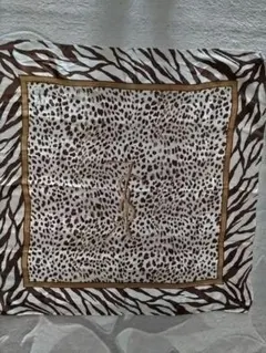 2025年最新】イヴサンローラン スカーフの人気アイテム - メルカリ