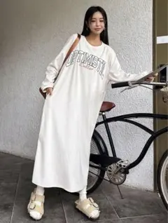 DAZY 文字グラフィック ドロップショルダー スプリットヘム シャツドレス