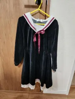 セーラー襟 黒 ワンピース