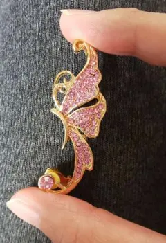 蝶々 イヤカフ ラインストーン キラキラ ピンクストーン 左用 ゴージャス