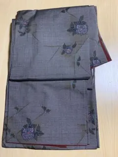 新品 希少【泥大島紬】お洒落で上品な紬 落ち着いた色合いに花模様 袷