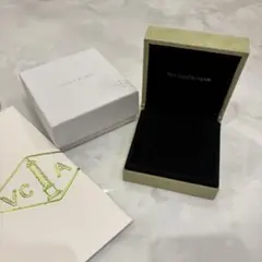 空箱】Van Cleef & Arpels ジュエリーボックス 空箱＆冊子 - メルカリ