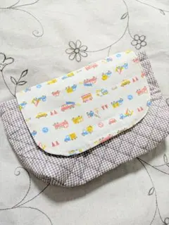 働く車封筒型　横入れお弁当袋　ハンドメイド大きめ男の子キルティングマジックテープ