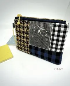 chouchoのポーチ　尾州ウール　ミナペルホネン パスケース