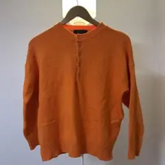 新品　オレンジ　ニット