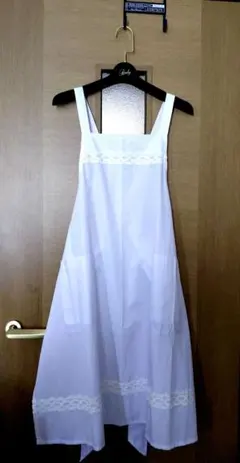 未使用　PIERRE BALMAIN ピエールバルマン　エプロンのサムネイル