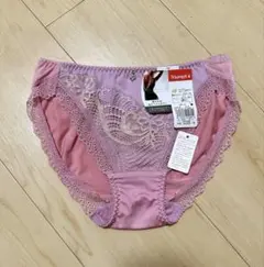 値下げ新品未使用 Triumph シェイプセンセーション ショーツM