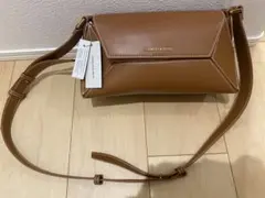 CHARLES & KEITH ショルダーバッグ ブラウンのサムネイル