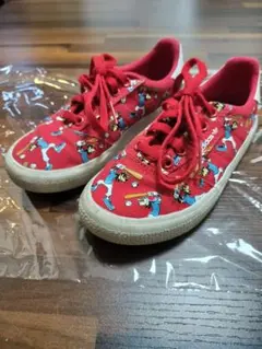 アディダスオリジナル　キッズ　スニーカー　野球　ディズニー