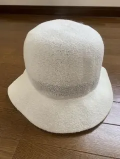 ホワイトバケットハット